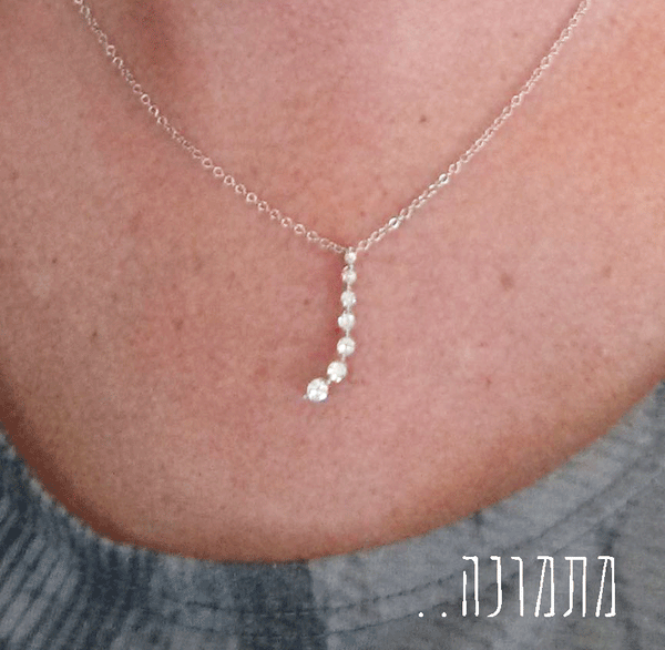 שרשרת זהב לבן 18 קראט ו7 יהלומים